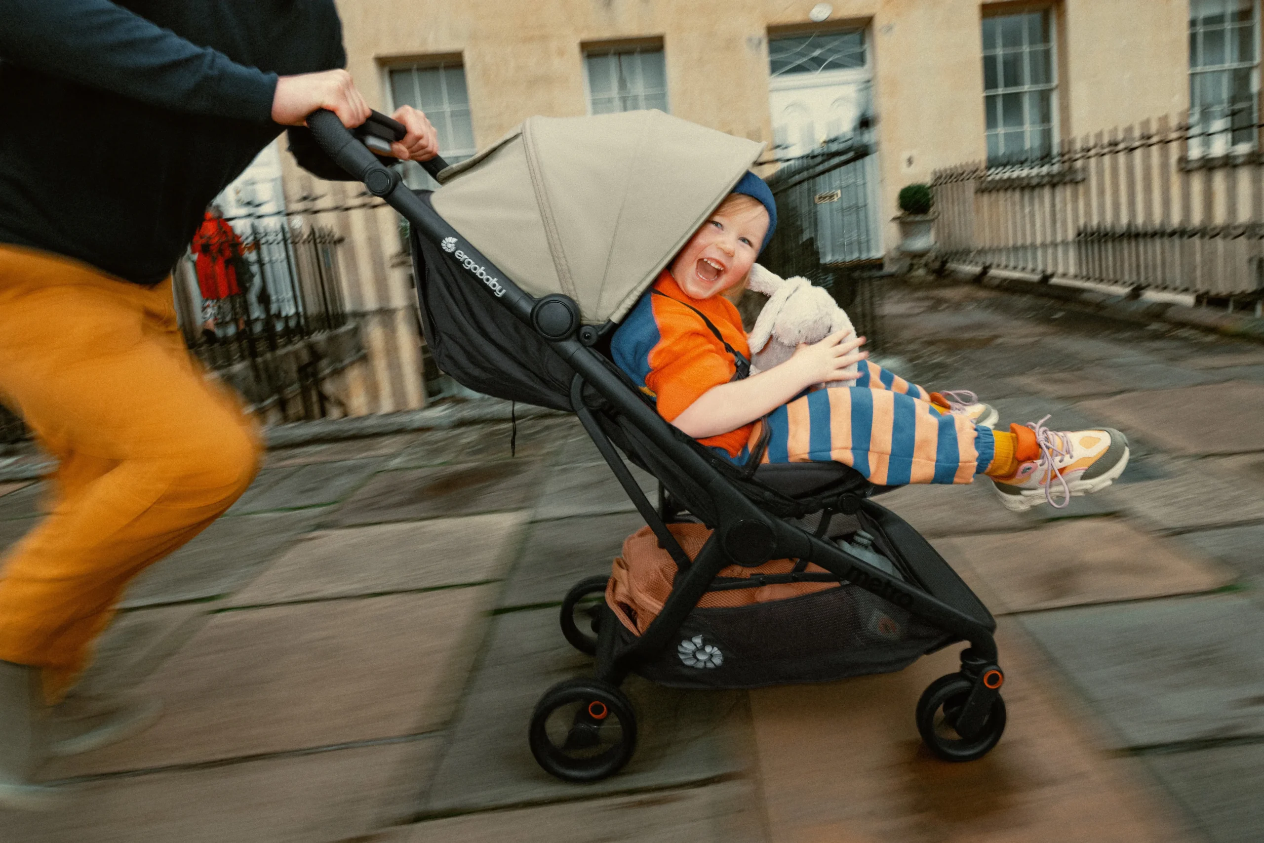 Versatile travel stroller for Canadian families Modern travel stroller design showing versatility and adaptability features