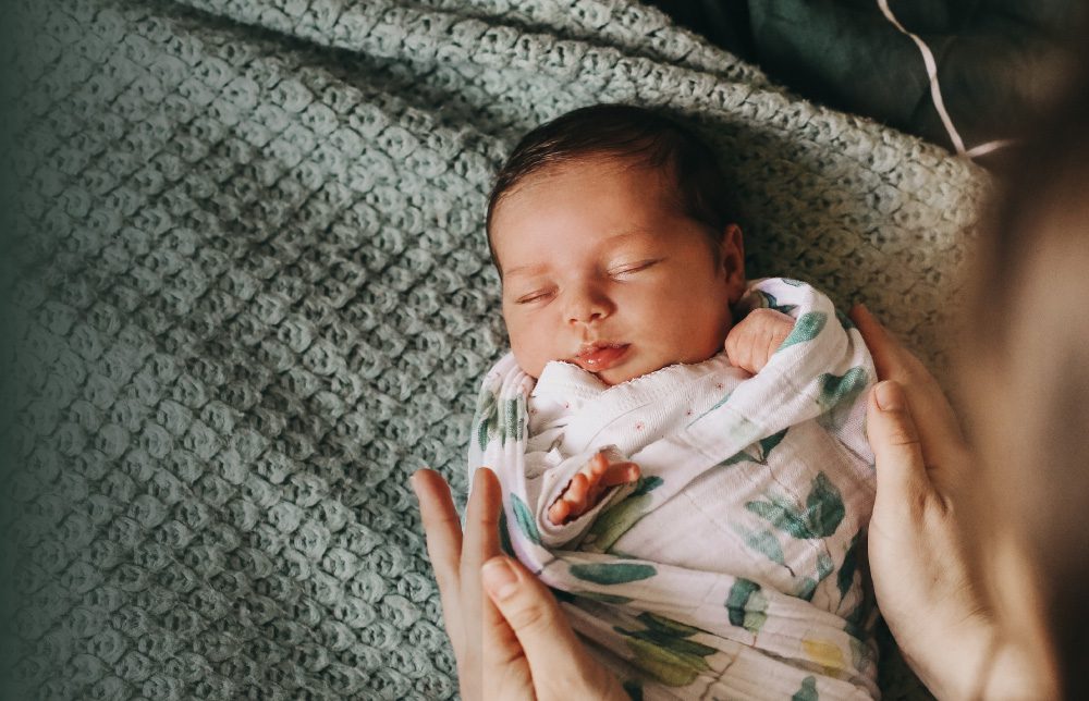 Safe sleep sack options for optimal baby comfort and safety Weighted sleep sack header image showing safe sleep products for babies