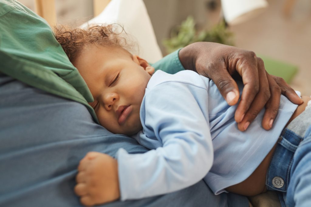 Canadian baby sleep training in September with peaceful sleep environment and family routine